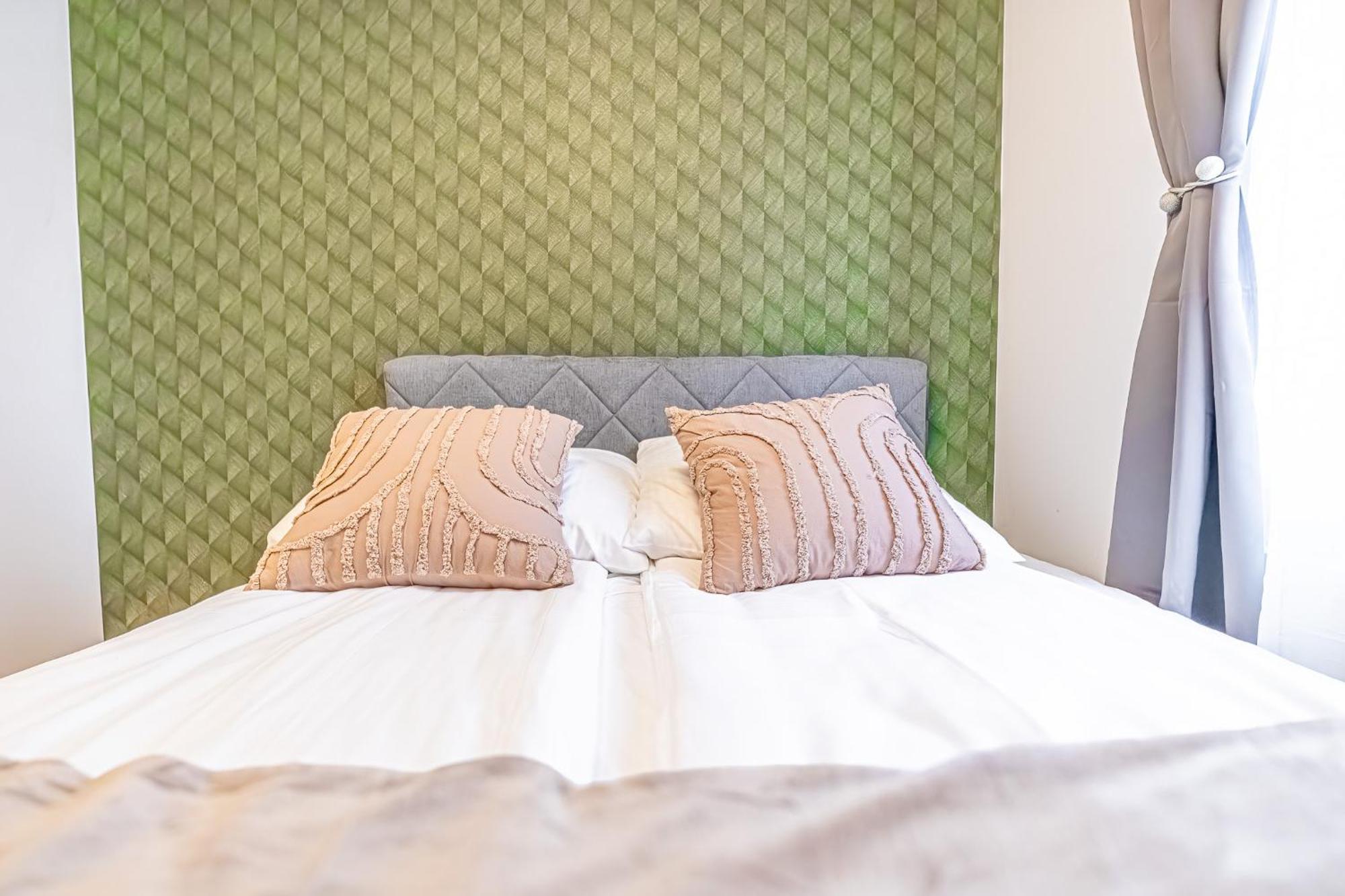 Charming 1Br And 1Lr Apt Modern Design Donaustadt Wien Exteriör bild