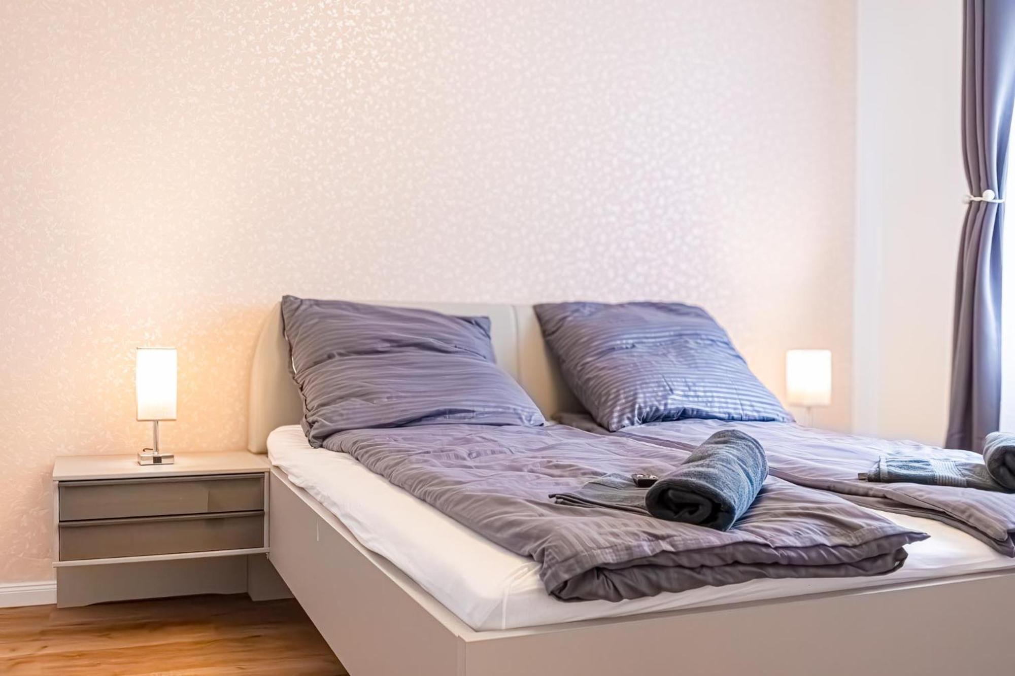 Charming 1Br And 1Lr Apt Modern Design Donaustadt Wien Exteriör bild