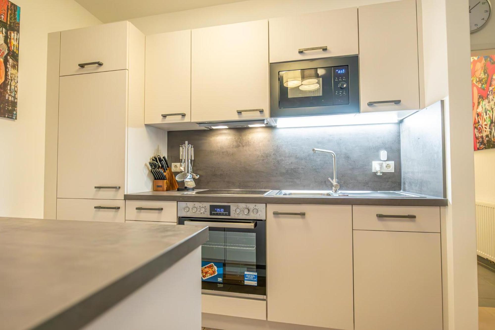 Charming 1Br And 1Lr Apt Modern Design Donaustadt Wien Exteriör bild