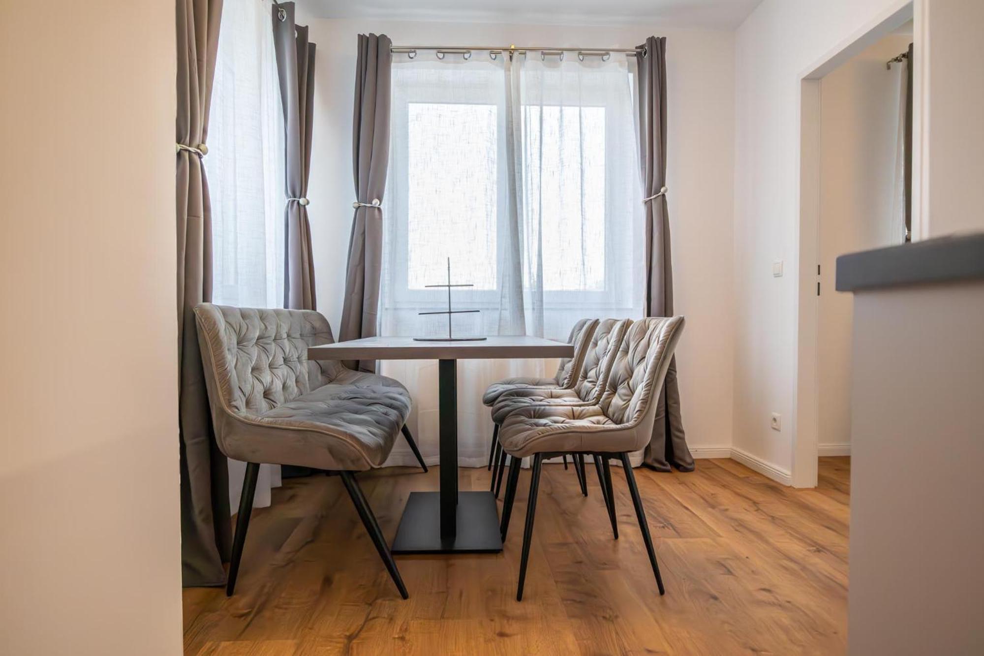 Charming 1Br And 1Lr Apt Modern Design Donaustadt Wien Exteriör bild