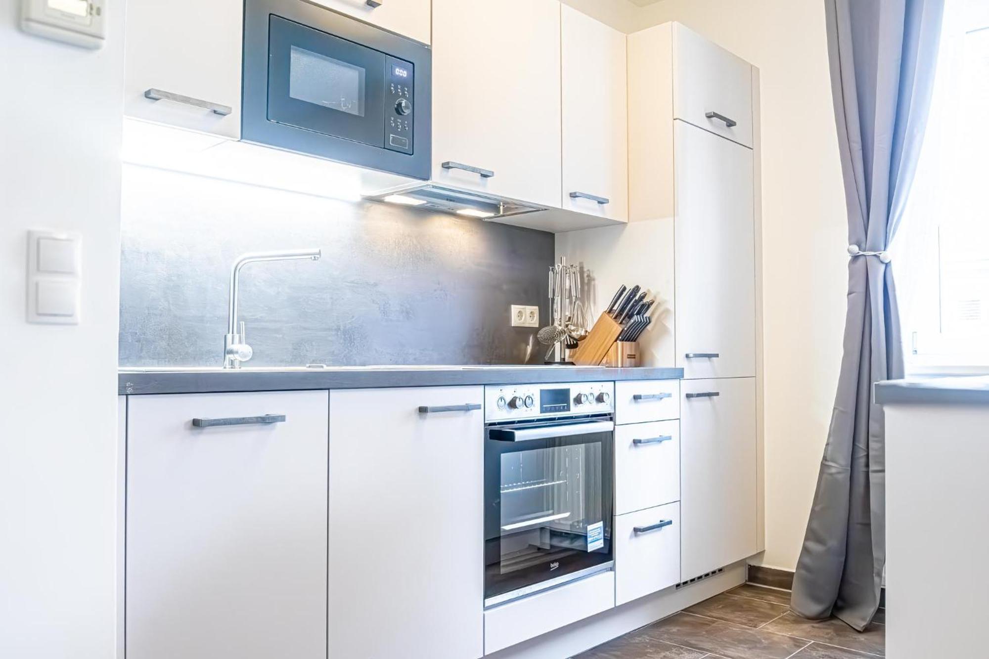 Charming 1Br And 1Lr Apt Modern Design Donaustadt Wien Exteriör bild