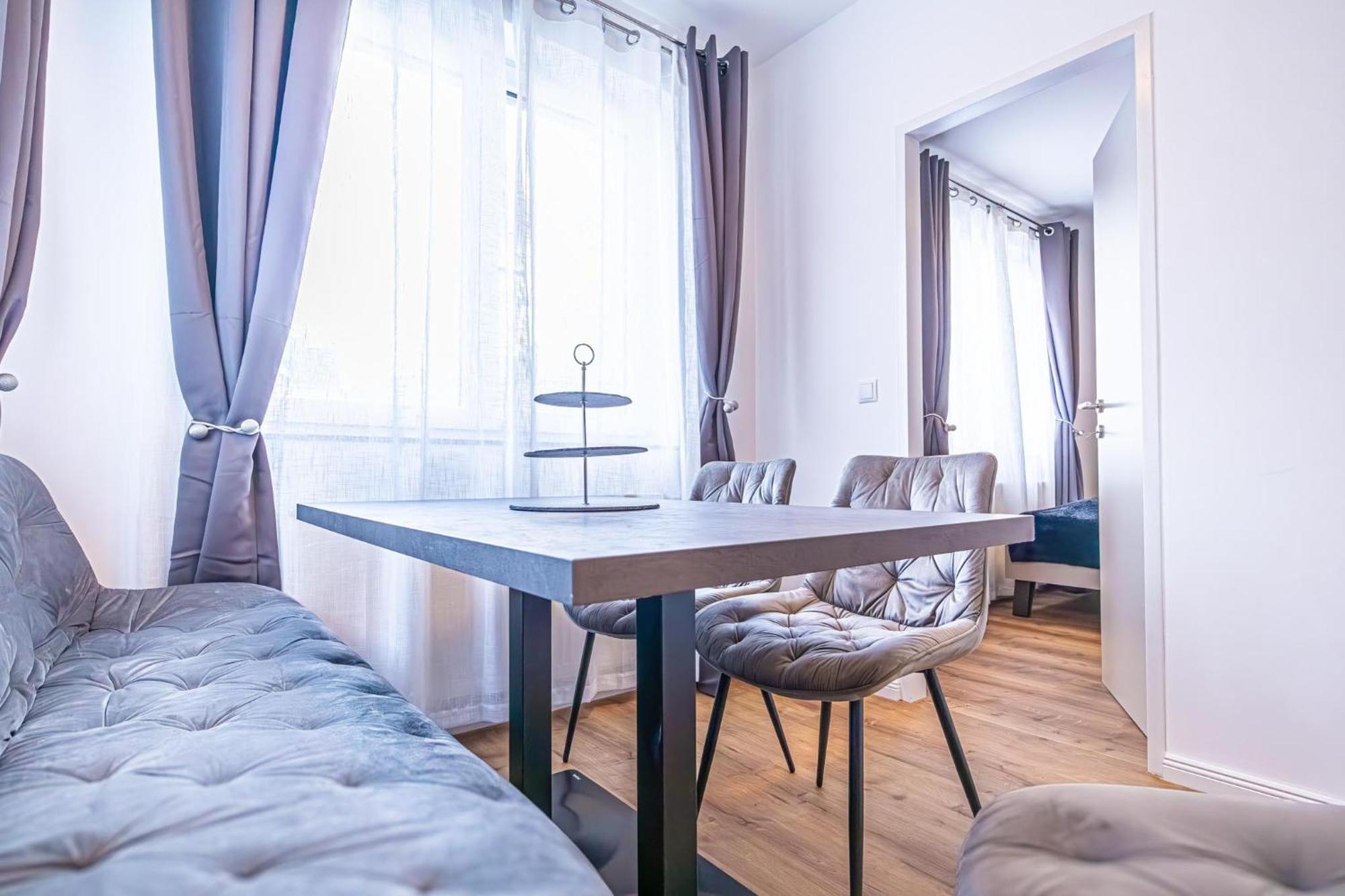 Charming 1Br And 1Lr Apt Modern Design Donaustadt Wien Exteriör bild