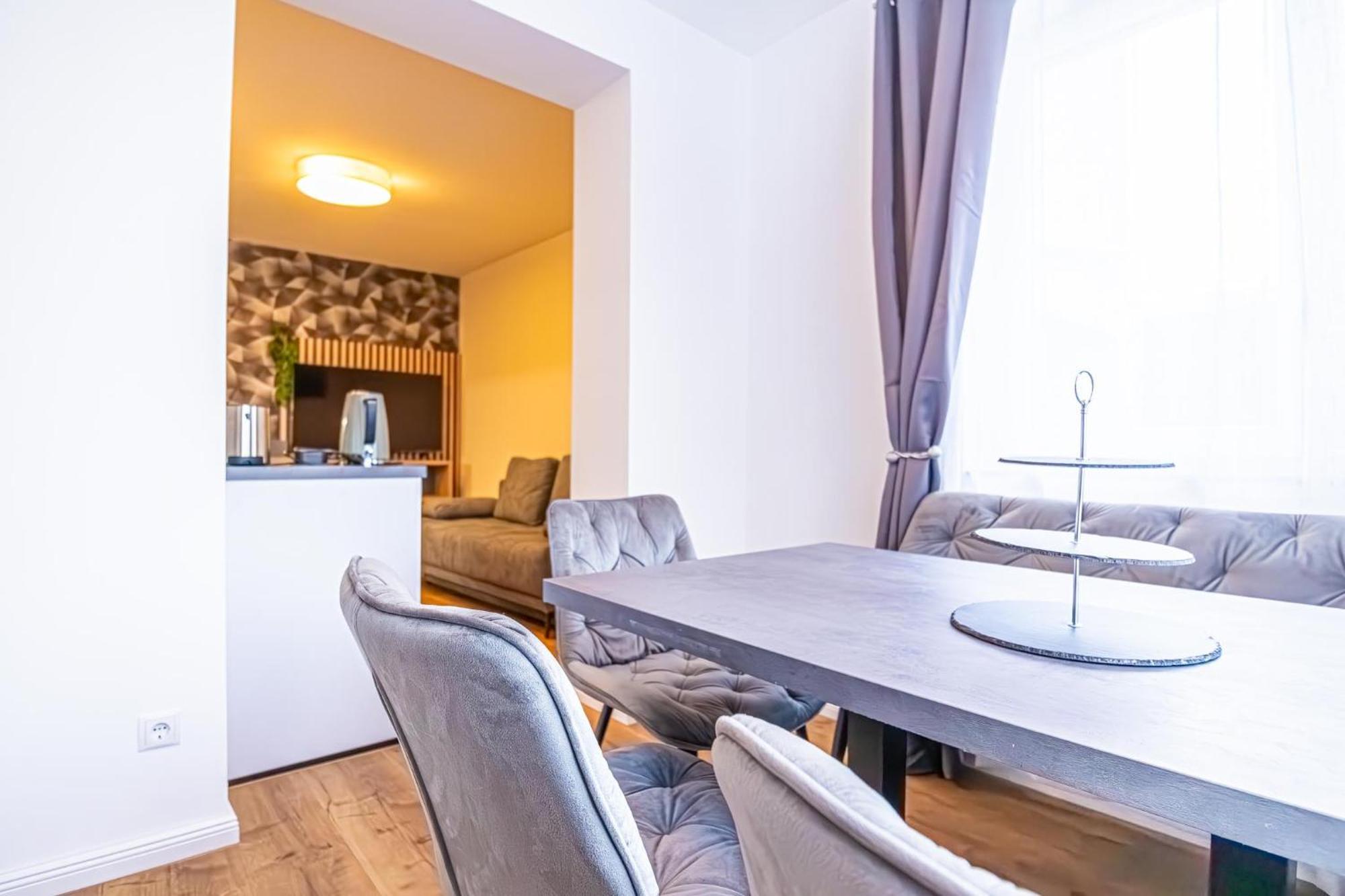 Charming 1Br And 1Lr Apt Modern Design Donaustadt Wien Exteriör bild
